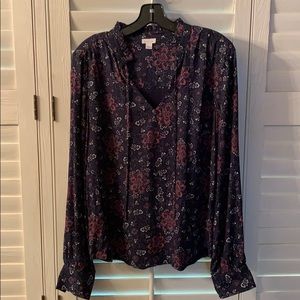 Hinge blouse, size M, worn once.
